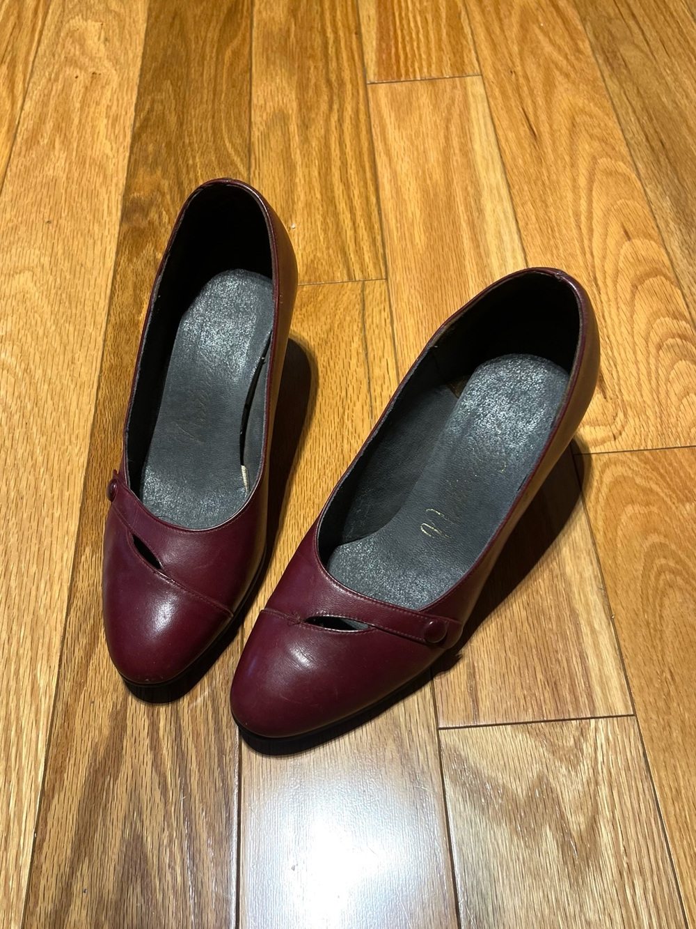 Vintage Women's Burgundy Leather Heels